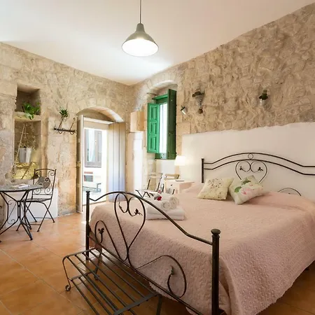 Konukevi Pura Vida Iblea Ragusa