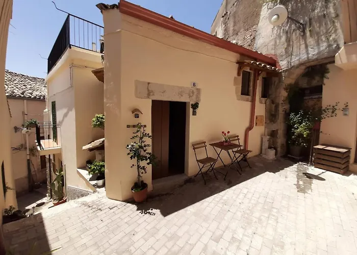 Pura Vida Iblea Гостевой дом 4*