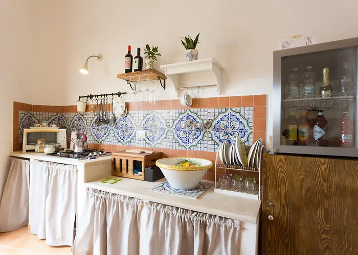 Pura Vida Iblea Гостевой дом 4*