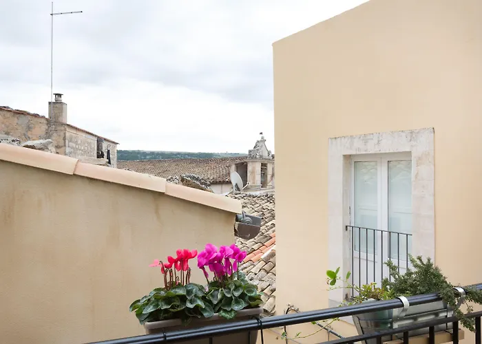 Pura Vida Iblea Гостевой дом 4*